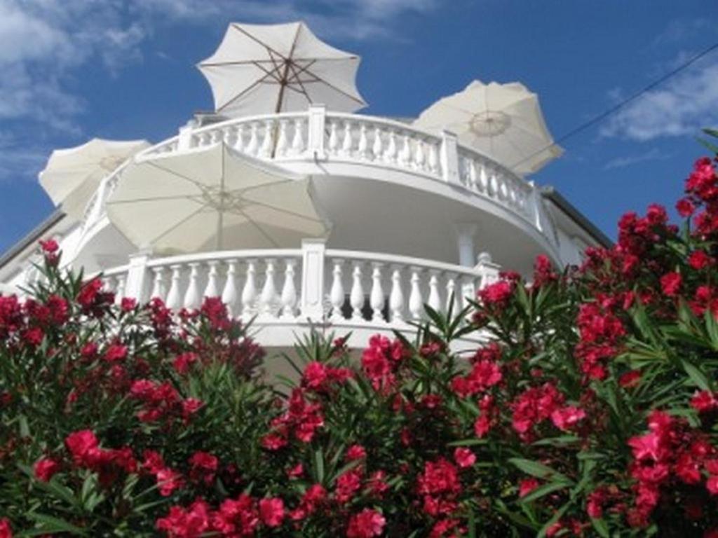 Apartments With A Parking Space Barbat, Rab - 16816 Barbat na Rabu 外观 照片