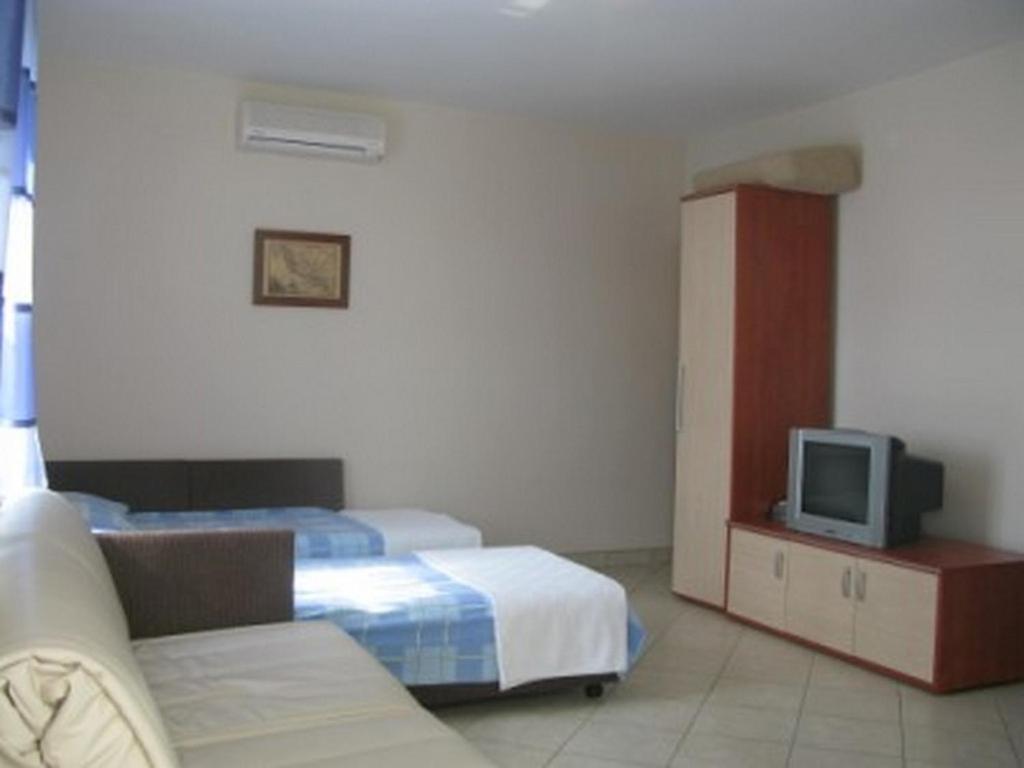 Apartments With A Parking Space Barbat, Rab - 16816 Barbat na Rabu 外观 照片